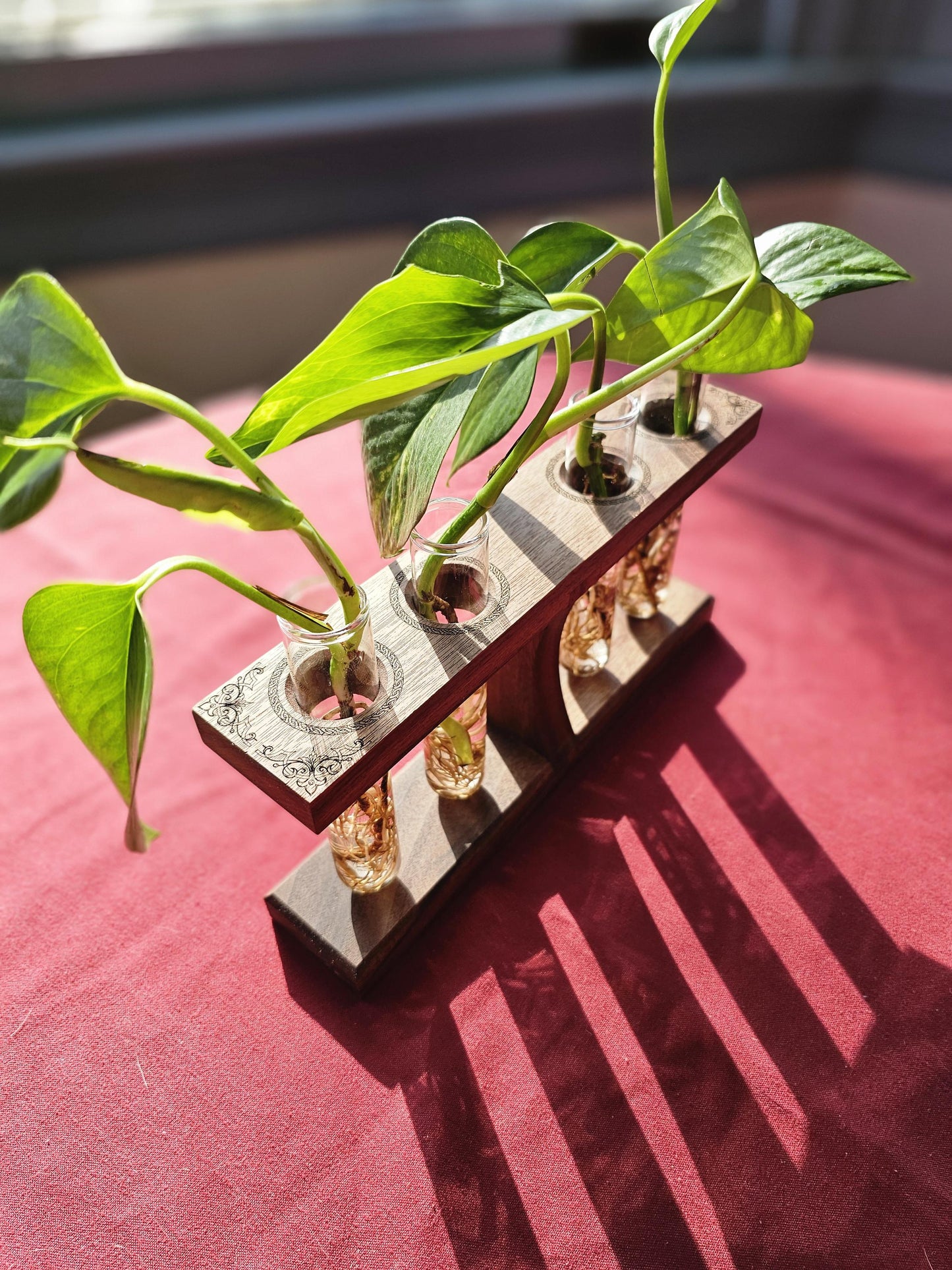 The Hourglass - A Shaker Inspired Propagation Station
